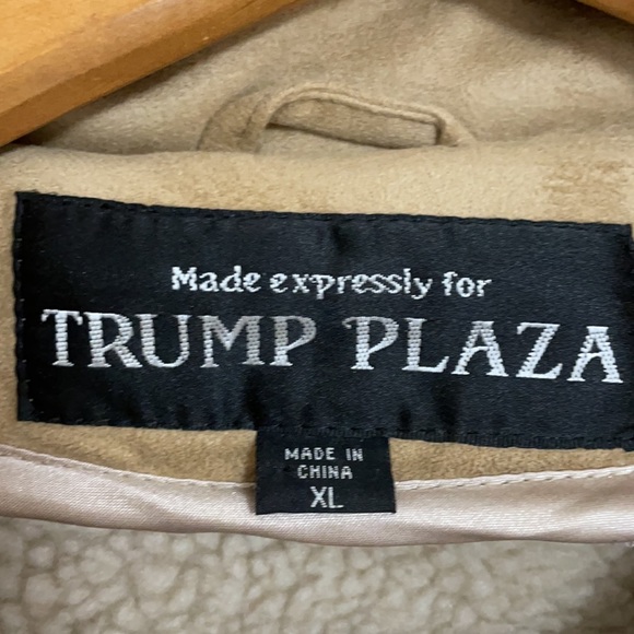 Trump Plaza Men Coat - Picture 2 of 6